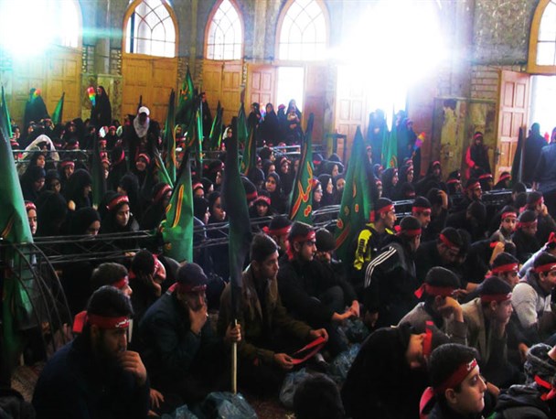 تجمع «لبیک یا حسین» در مرقد مطهر خواهر امام رشت +تصاویر