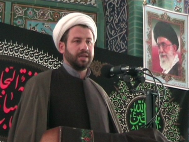 دولت اقتصاد متکی به نفت را فراموش کند/ جوانان با حضور فعال و مؤثر در فضای مجازی هجمه‌های فرهنگی را خنثی کنند
