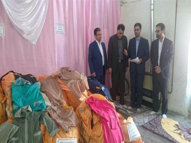 اهدای ۵۰۰ میلیون ریال لباس به دانش آموزان نیازمندچاراویماقی