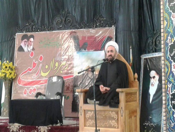عفاف و حجاب در جامعه کمرنگ شده است/با امر به معروف و نهی از منکر در راه پیام عاشورا قدم برداریم