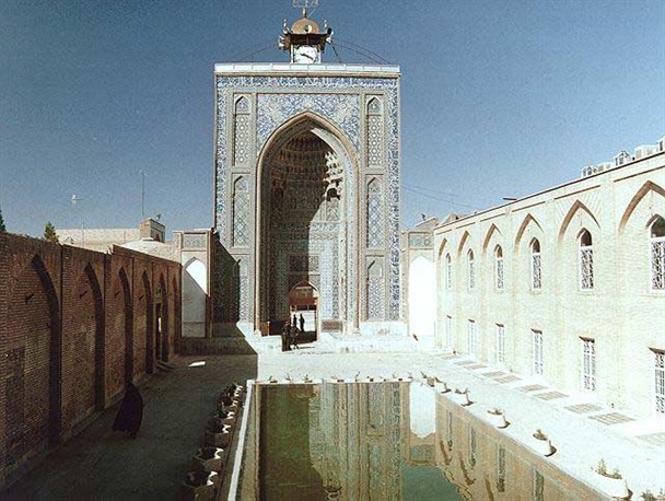 24 مهرماه تسریع کننده پیروزی انقلاب اسلامی بود