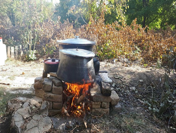 شیره پزی سنتی کهن در بین خانواده های خرمدره