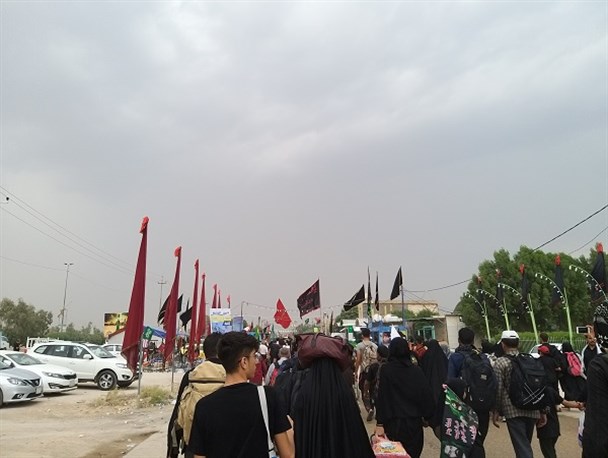 قلوب بی قرار زائران، چشم انتظار رویت گنبد سالار شهیدان/ پیاده روی اربعین تجلی بخش وقایع روز عاشورا