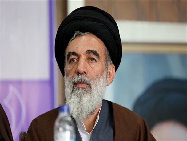 وحدت از برکات مهم پیاده روی اربعین است/دشمن به دنبال از بین بردن وحدت بین امت های اسلامی است