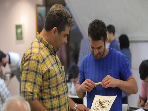 بداهه‌نویسی «مشق صلوات» در حوزه هنری قزوین برگزار شد