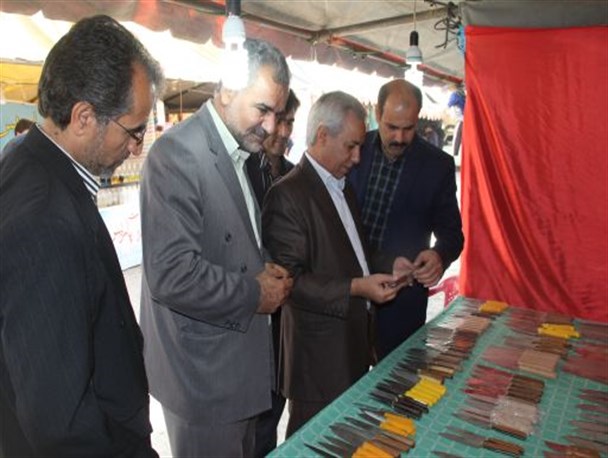 فرماندار شهرستان سرپلذهاب از نمایشگاه صنایع دستی و گردشگری بازدید کرد+تصاویر