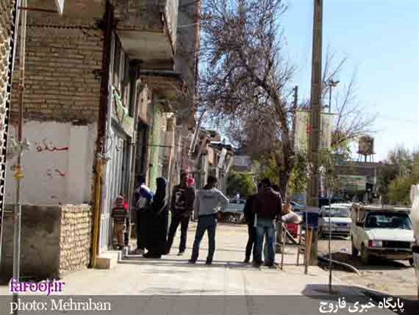 کرکره نانوایی های فاروج زود پایین کشیده می شود