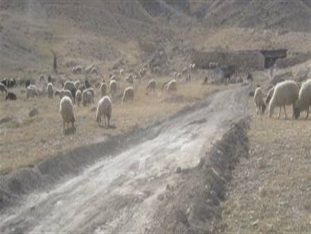 مرمت و بهسازی جاده های عشایری شهرستان ملکشاهی انجام گرفت