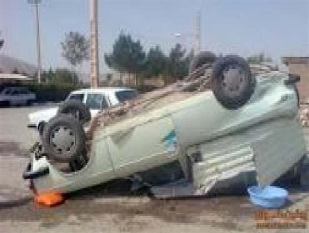 ۱ کشته و ۴ نفر زخمی در اثر واژگونی وانت بار در محور دلگان به هودیان