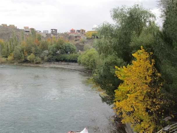 گزارش تصویری زیبایی های پاییز هزار رنگ رودخانه زاینده رود و سامان