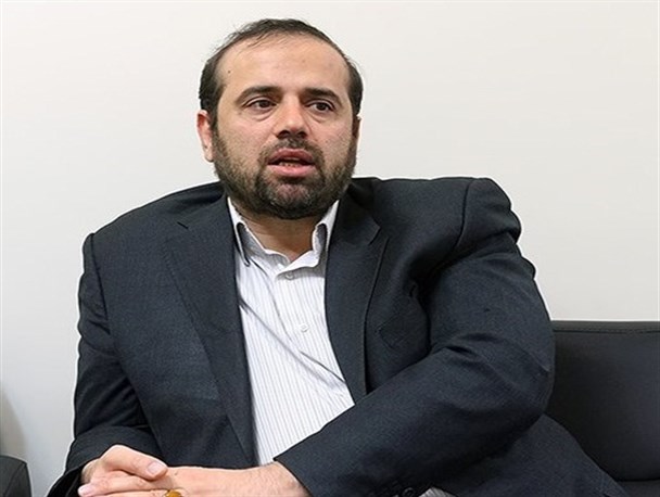 برخی از افراد کاسبان پیوند زدن و برقراری رابطه بین ایران و آمریکا هستند
