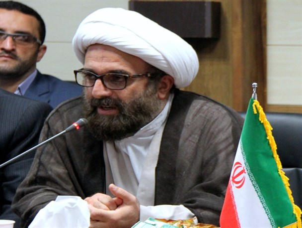 حمایت از فتنه هم نوایی با منافقان است