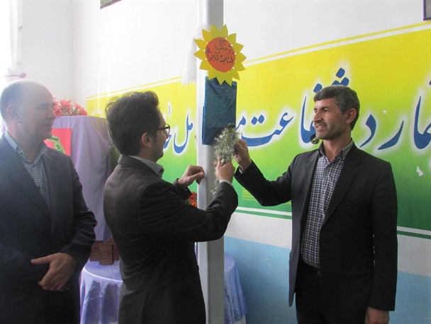 زنگ کتاب در مدارس کاشمر به صدا درآمد