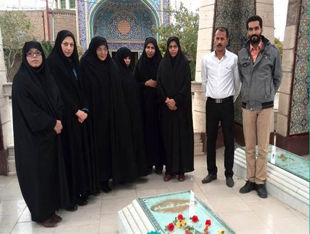 تجدید میثاق کتابداران دلیجانی با شهدای گمنام