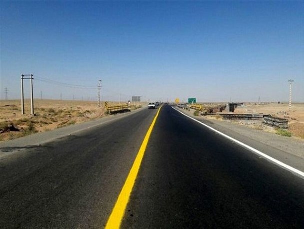 راه های غیر استاندار بلای جان شهروندان/ ساخت جاده های شهری به سبک روستایی