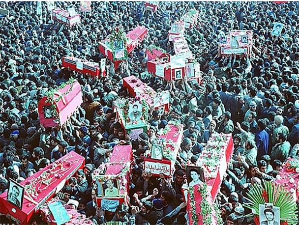 ۲۵ آبان؛ نماد حماسه ماندگار مردم اصفهان/ «لبیک یا زینب(س)» همچنان از دل و جان اصفهانی ها می خروشد
