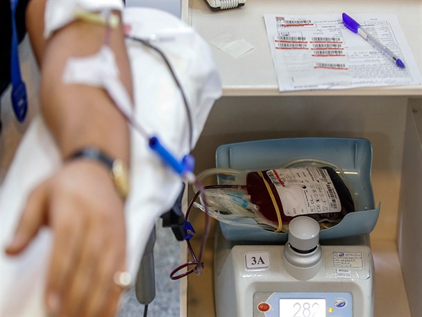 استقبال کم‌نظیر مردم آمل از اهدای خون به زلزله‌زدگان