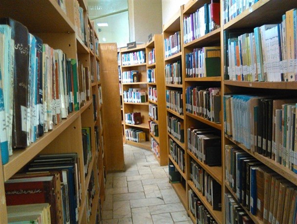 تنها کتابخانه عمومی مهدیشهر فضای مناسب ندارد