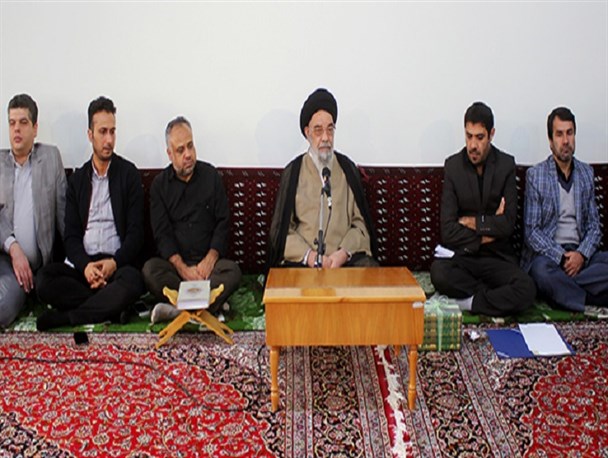 شیرینی کتابخوانی باید به جامعه چشانده شود