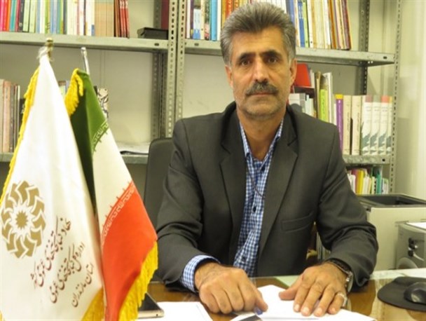 کتاب به‌عنوان پیشانی فرهنگ جامعه باید در سبد کالای خانواده‌ قرار گیرد