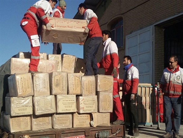 ۲۰۰ کارتن انواع سرنگ از آشتیان به مناطق زلزله‌زده ارسال شد