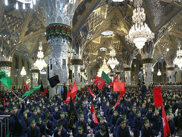 کلاس درس 20 هزار نفری دانش آموزان مشهدی در حرم مطهر رضوی برگزار شد