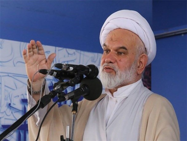 جامعه گرفتار بلای "گرداب سکوت" شده است/ "مومن زیستی" کافی نیست، باید "مومن آفرین" باشیم