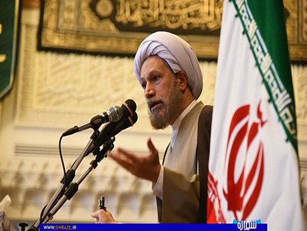 گرانی بنزین مربوط به تورم است/ رسانه در جلوگیری از ظلم و مبارزه با فساد، نقش خود را ایفا کند