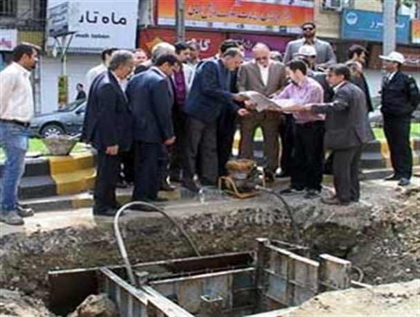 محله پیربازار کانون اصلی روان آب های سطحی رشت لایروبی شد