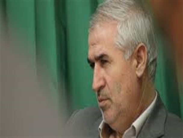 من در مجلس غصه می خورم/ دوران قرآن بدست گرفتن تمام شده است