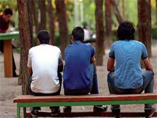 تقلید از مدل‌های غربی آستانه تحمل جوانان را کاهش داده است