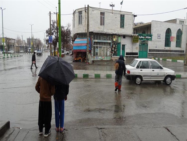 بارش باران و برف در الیگودرز