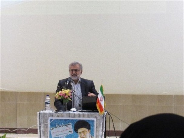 تولید علوم انسانی اسلامی و بومی راهکار حل مشکلات فرهنگی است