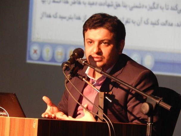 عکس/ سخنرانی رائفی پور در خرمدره
