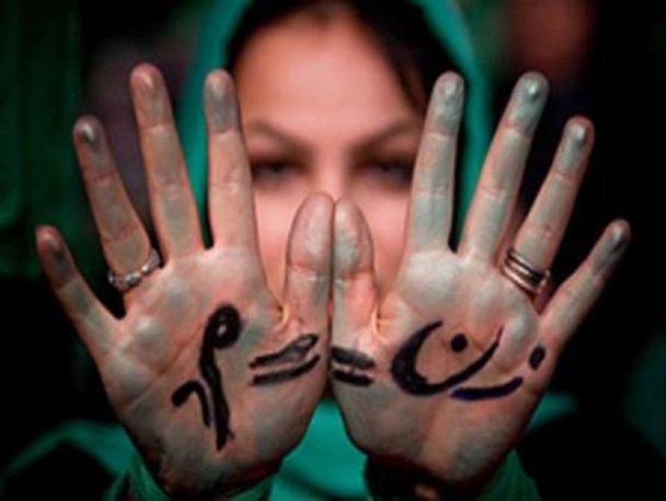 پذیرش نقش مردانه از سوی زنان، نتیجه بی هویتی حاصل از ترویج افکار فمینیستی است