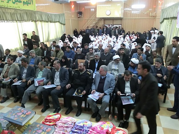 جشن تکلیف دانش آموزان دختر عشایری در تایباد برگزار شد