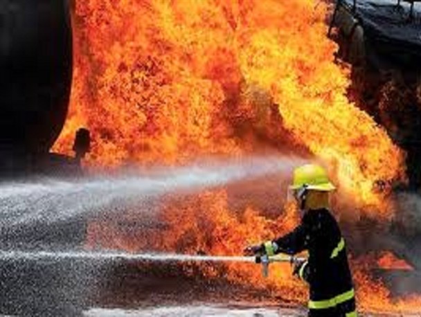 آتش سوزی ویلا در فرخ آباد مهار شد