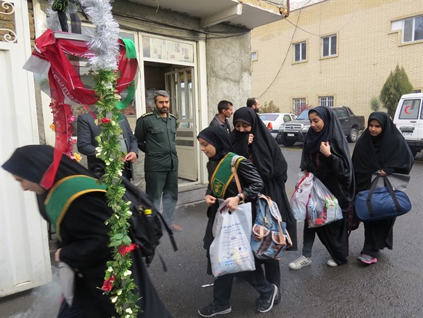 اعزام  180 دانش آموز دختر به اردوی فرهنگی "راهیان نور"+ تصاویر