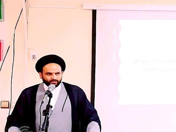 انتقاد شدید امام جمعه چرام از وضعیت دانشگاه های شهرستان/مدارس ابتدایی هم در دورترین نقاط استان، در و دیوار دارند!
