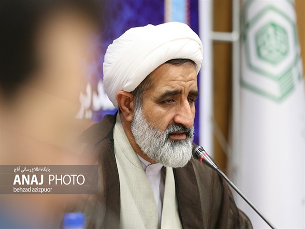 درخواست پاداش در ازای کار انجام شده از روال اداری سازمان اوقاف حذف شود/ مدیرکل اوقاف استان شفاف‌سازی کند