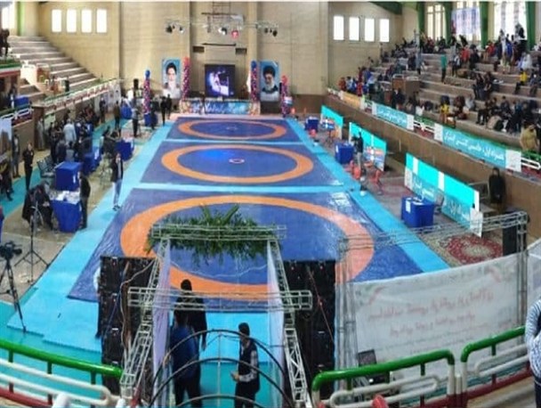 سوت مسابقات کشتی فرنگی بزرگسالان قهرمانی کشور به صدا در آمد/ نابغه کشتی سیستان و بلوچستان با برد آغاز کرد