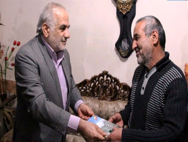 دیدار استاندار مازندران با خانواده‌های شهدا و ایثارگران نکا /تصاویر