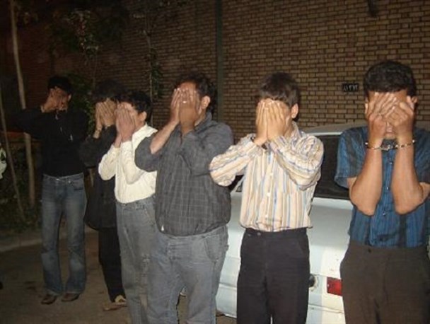 دستگیری 45 سارق و خرده فروش مواد افیونی در چناران