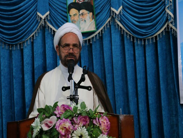 مسئولین دیدگاههای شخصی خود را در بین مردم نیاورند