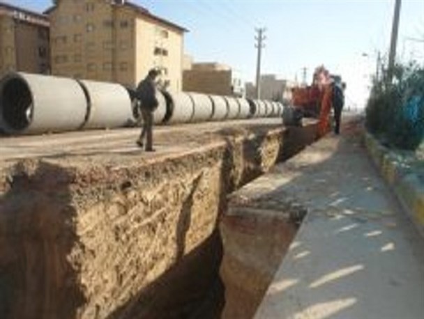 لوله گذاری فاضلاب شهرک۲۰۹ اردستان آغاز شد