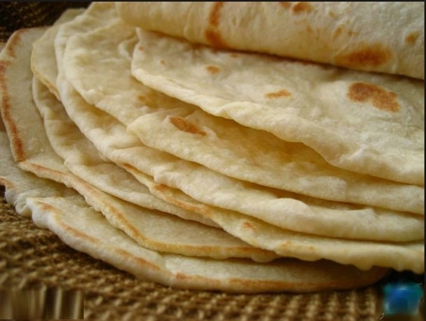 نبود اداره تعزیرات در شهرستان جم قیمت نان را ۲۵ درصد افزایش داد