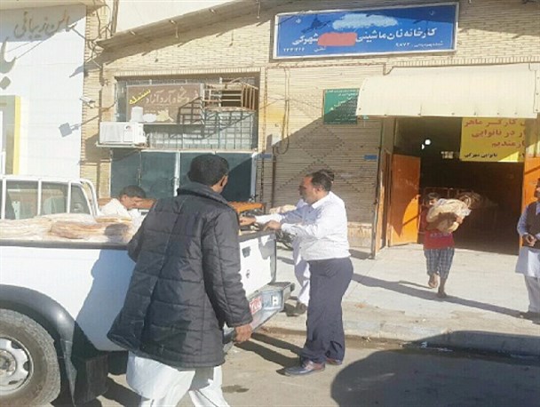 همت خبازان چابهاری برای تأمین نان سیل زدگان بلوچستان