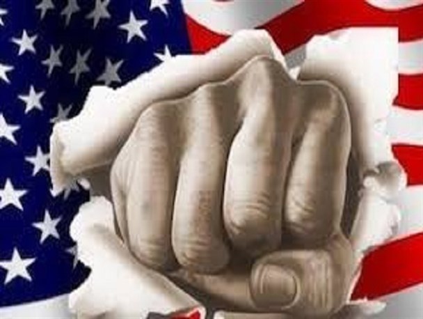 دشمن به دنبال از بین بردن اقتدار کشور است