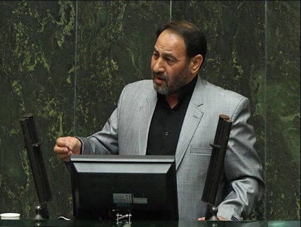 آمریکا در حال فروپاشی بوده و هیمنه پوشالی آن در هم شکسته است