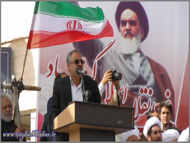 آمریکا یک شیر بی یال و کوپالی است که هیچ توانی ندارد